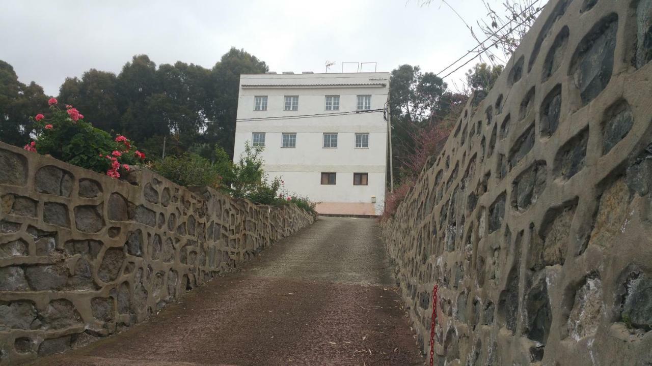 Del Pino Hostel Teror Exterior photo